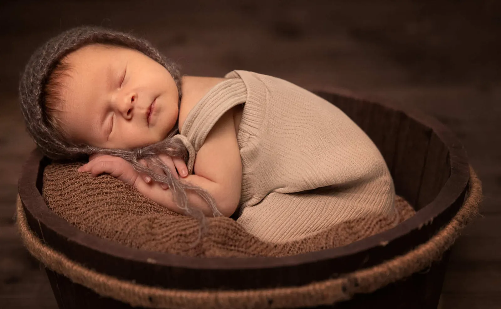 Newbornshooting. Wien – Fotostudio